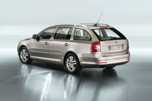 Skoda-Octavia_Combi-2009-LZ