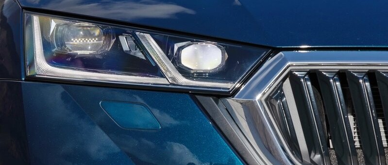 Skoda-Octavia-2020-ext lamp